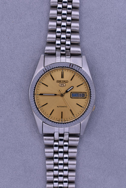 Vintage Seiko 5 Day-Date Watch, 1990s (7009-3110)