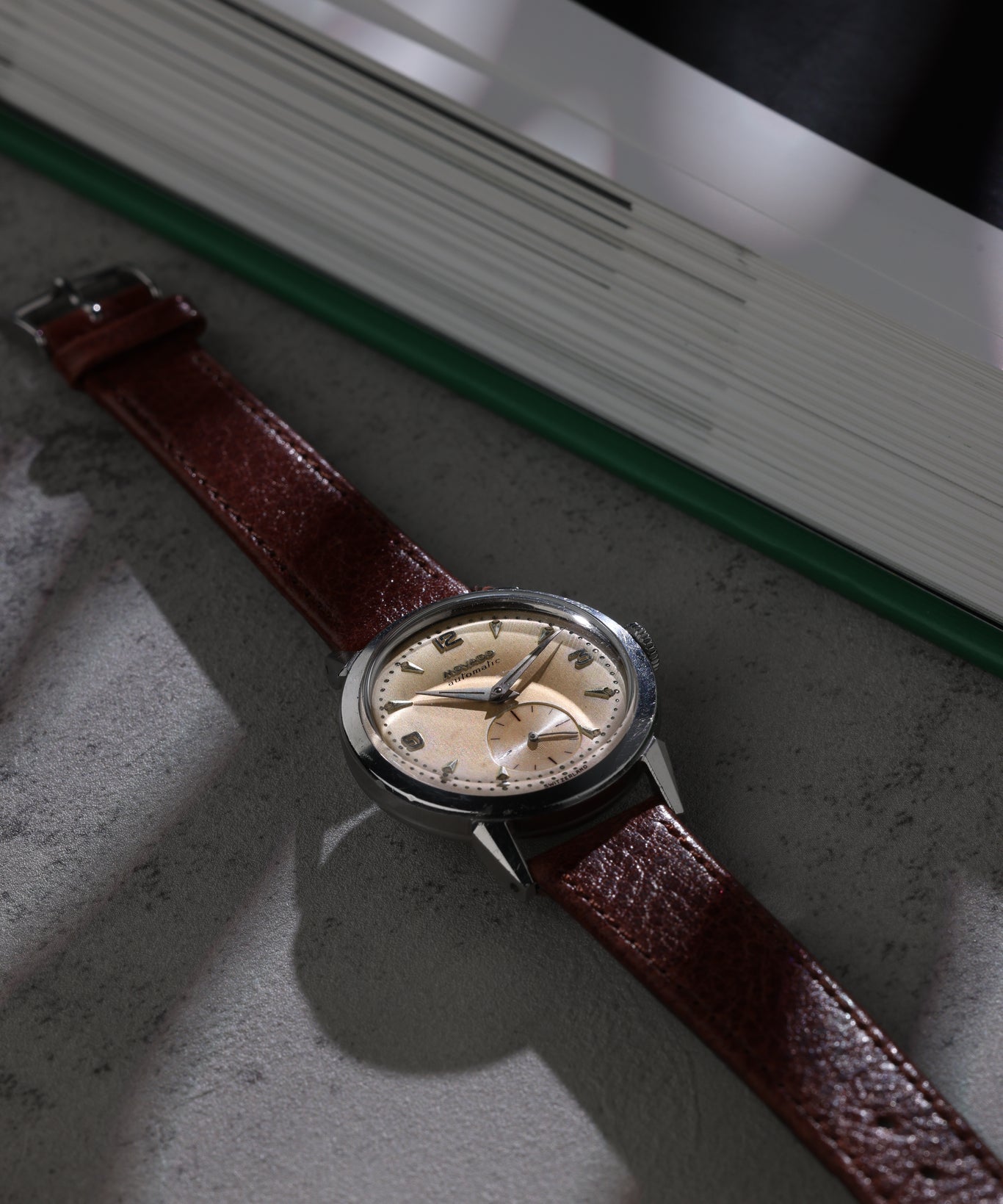 Movado Automatic, Cream Dial with Sub-Seconds, c.1940s (Cal. 115, François Borgel Case)