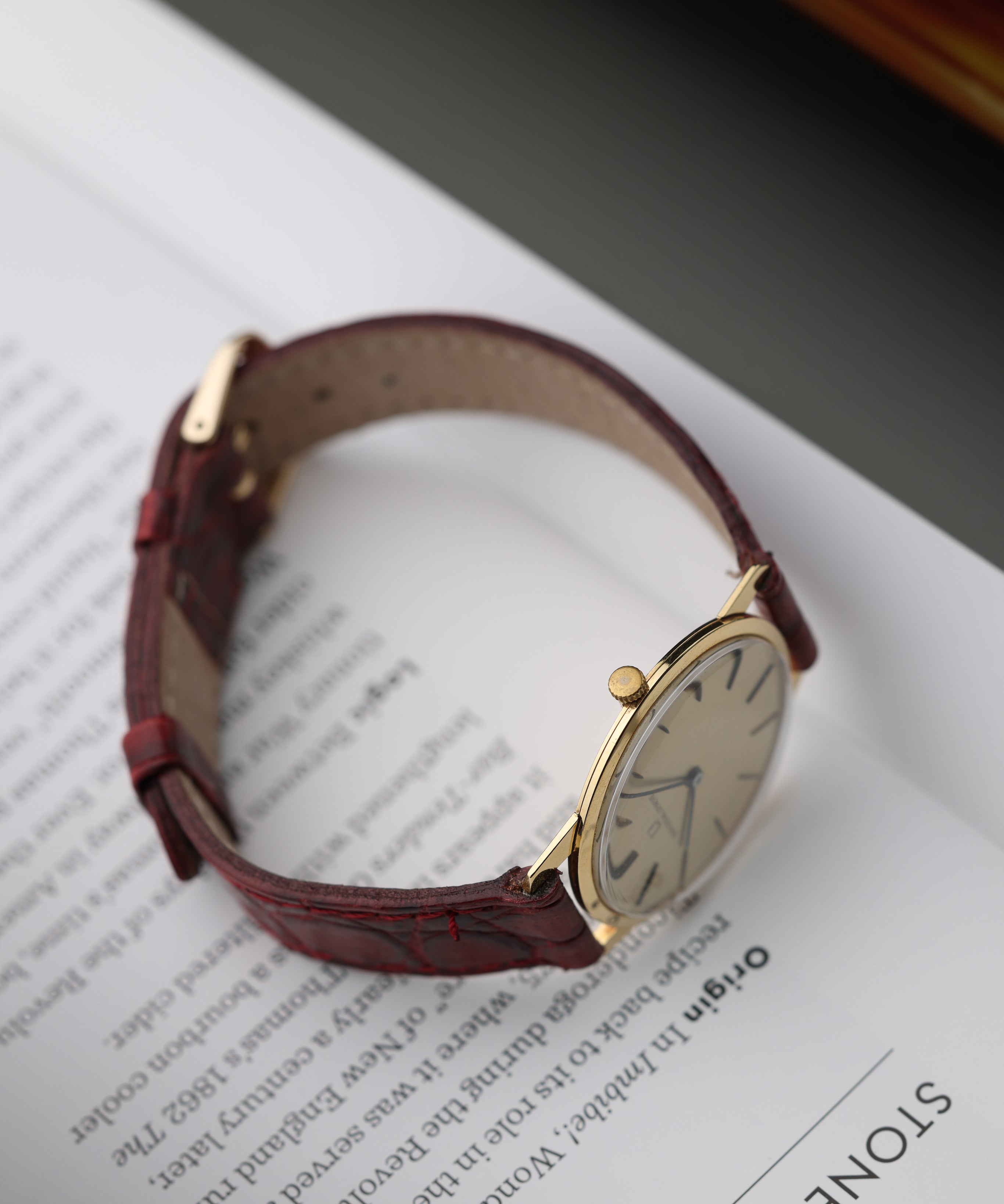 Universal Genève Ref. 542101, Champagne Dial, c.1970s (18ct Solid Yellow Gold, Cal. 1-42)